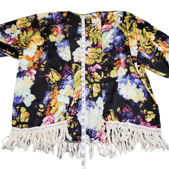 Gimmick by BKE Floral Boho Poncho Open Front Whimsigoth Sz XS - Picture 10 of 12
